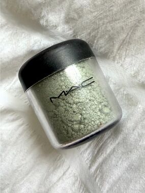 MAC Loose Pigment in Shimmery Sage Green- “pastorale”
